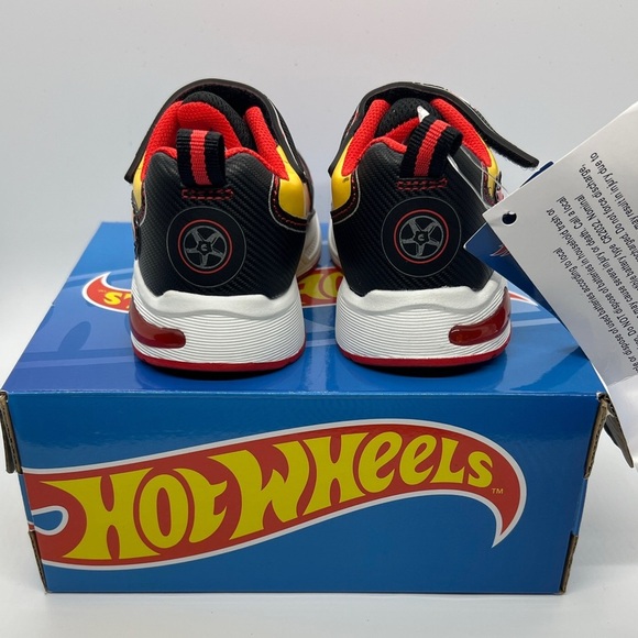 🔥 Hot Wheels Toddler Sneakers – Size 6 – Black/Red/Yellow with Flames 🔥 - Picture 10 of 10
